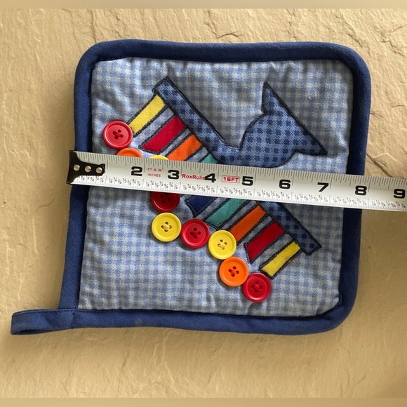Hannukah Themed Oven Mitt & Pot Holder - Picture 5 of 10